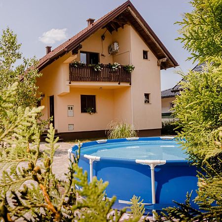 Holiday Home Avita Bihać Eksteriør bilde