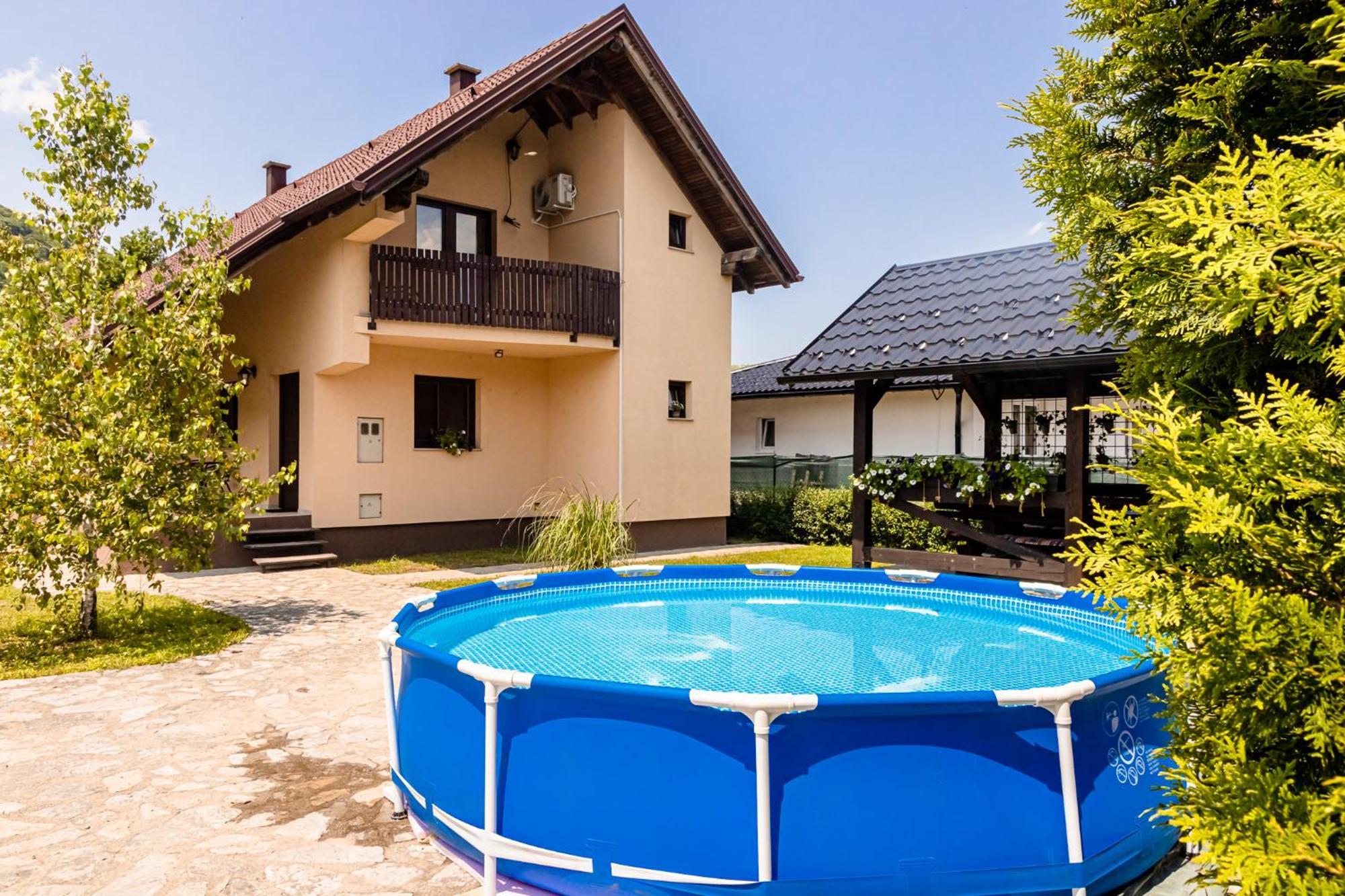 Holiday Home Avita Bihać Eksteriør bilde