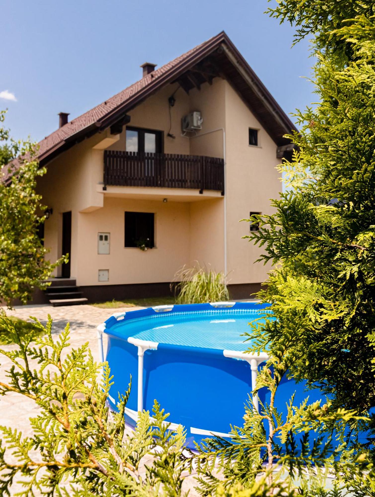 Holiday Home Avita Bihać Eksteriør bilde