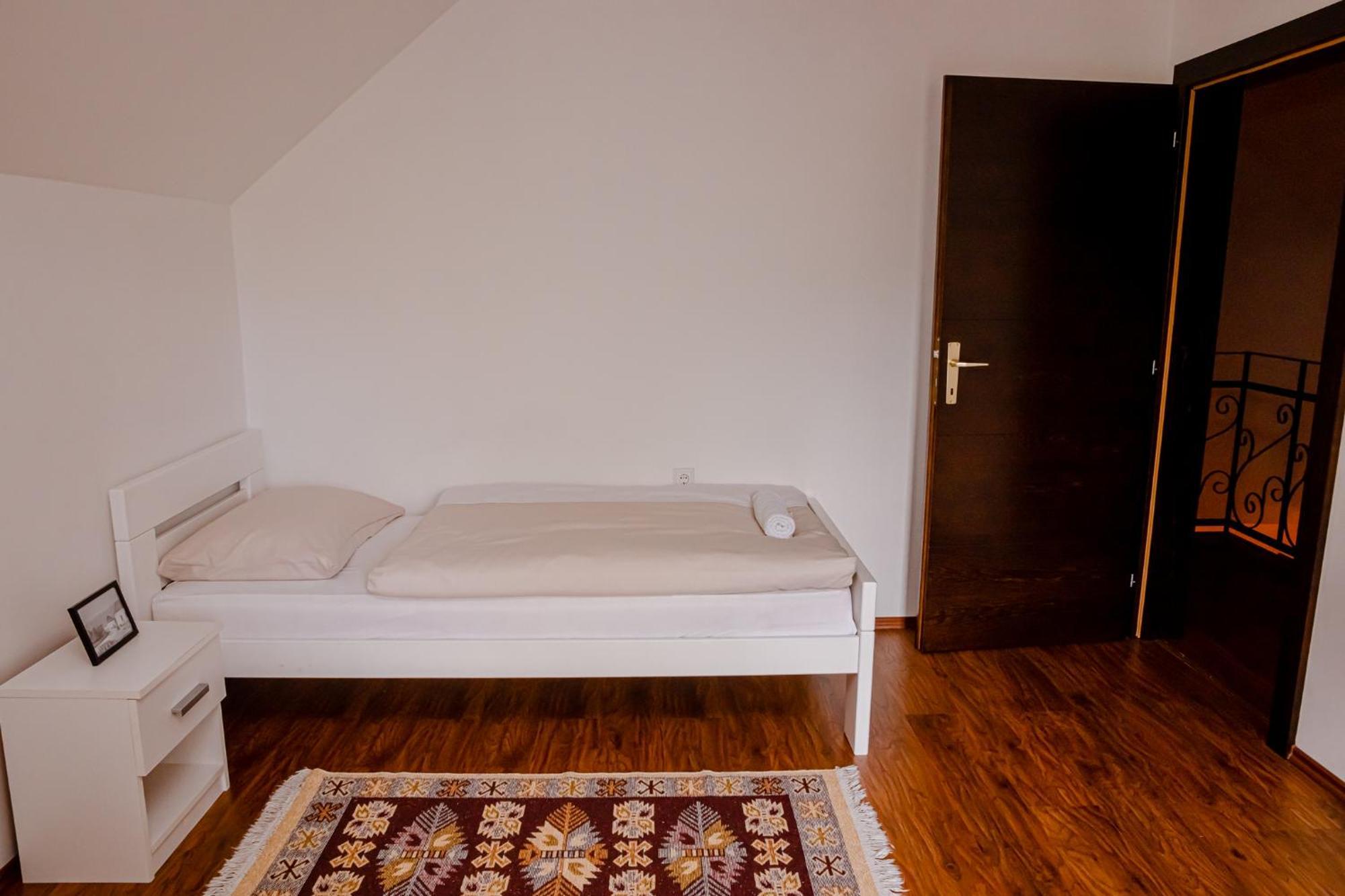 Holiday Home Avita Bihać Eksteriør bilde